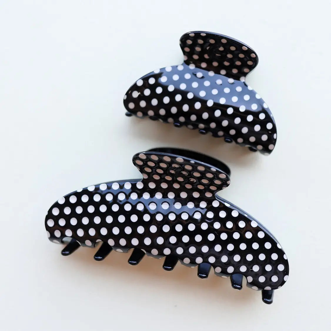 Oversized B&W Polka Dot Claw