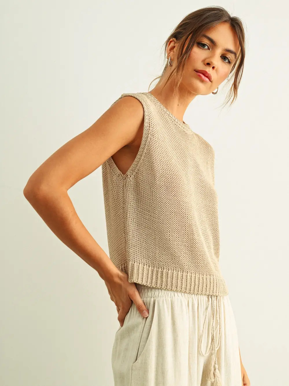 Sleeveless Knitted Top