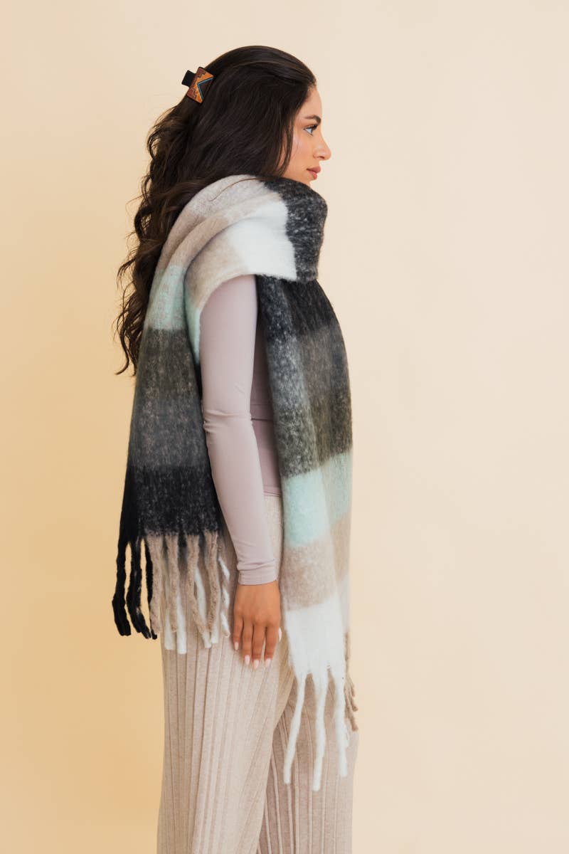 Oversized Fringe Scarf – Cozy Breeze - Pink