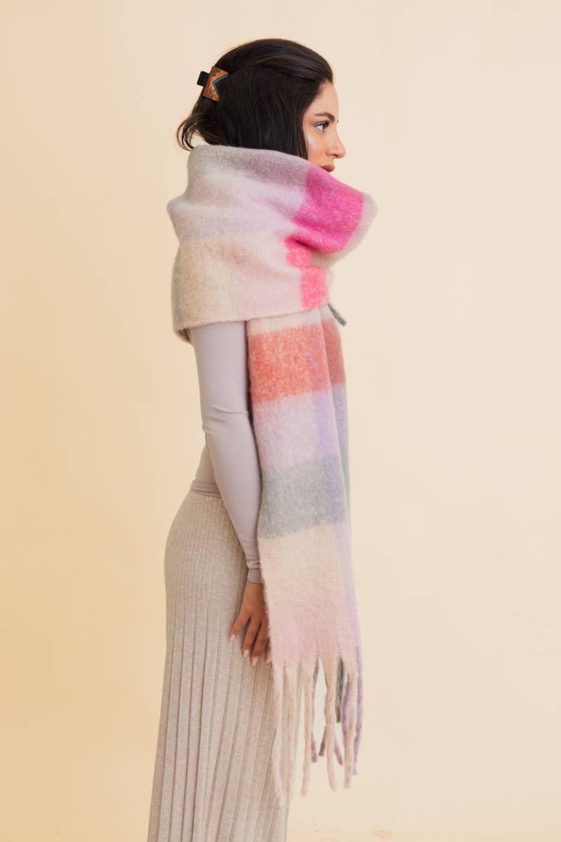 Oversized Fringe Scarf – Cozy Breeze