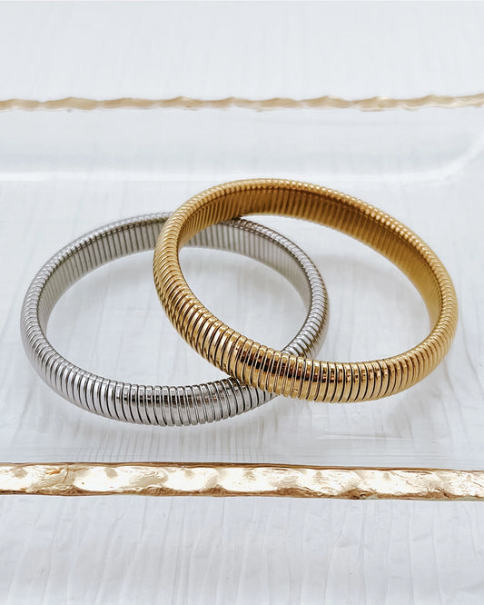 Baia Thin Coil Bangle