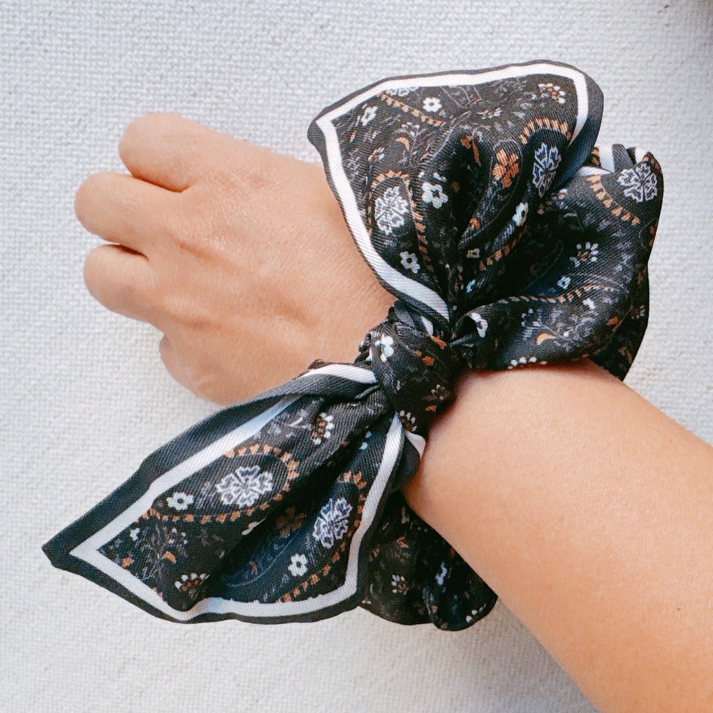 Bandana Tied Hair Scrunch: White Bandana
