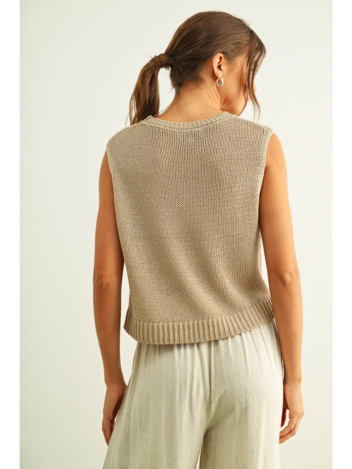 Sleeveless Knitted Top