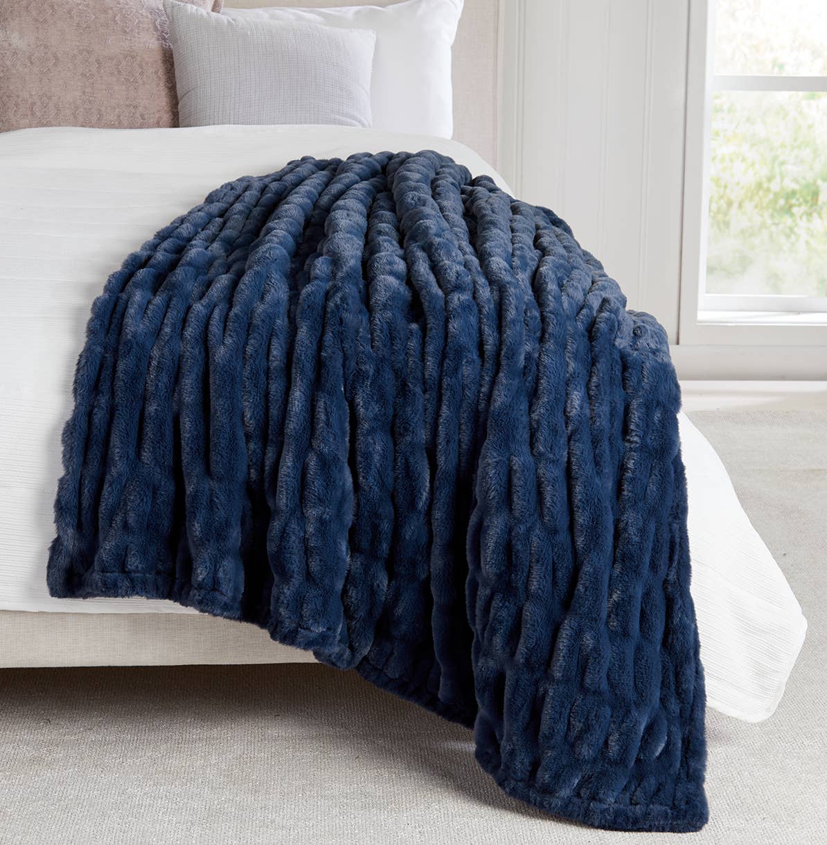 Luxury Heavyweight Ruched Throw Blankets