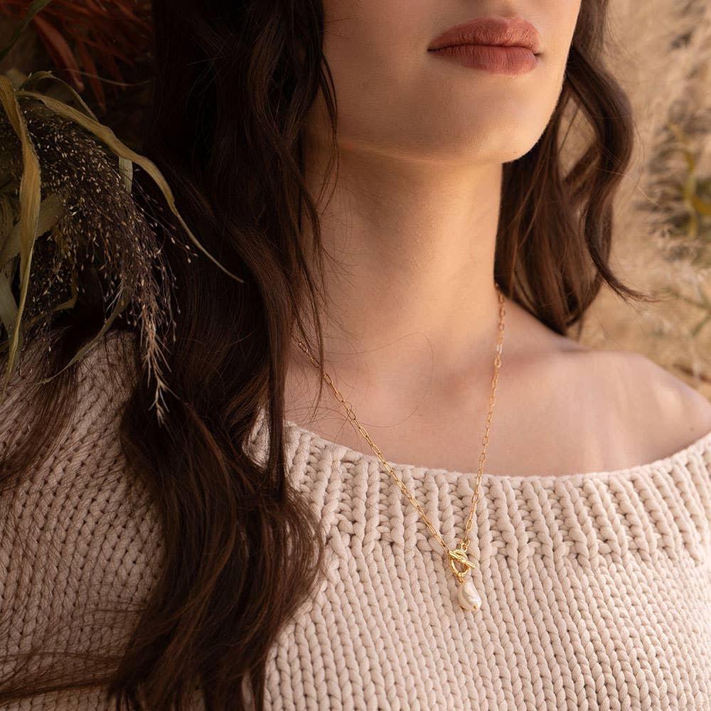 Toggle Clasp Pearl Necklace