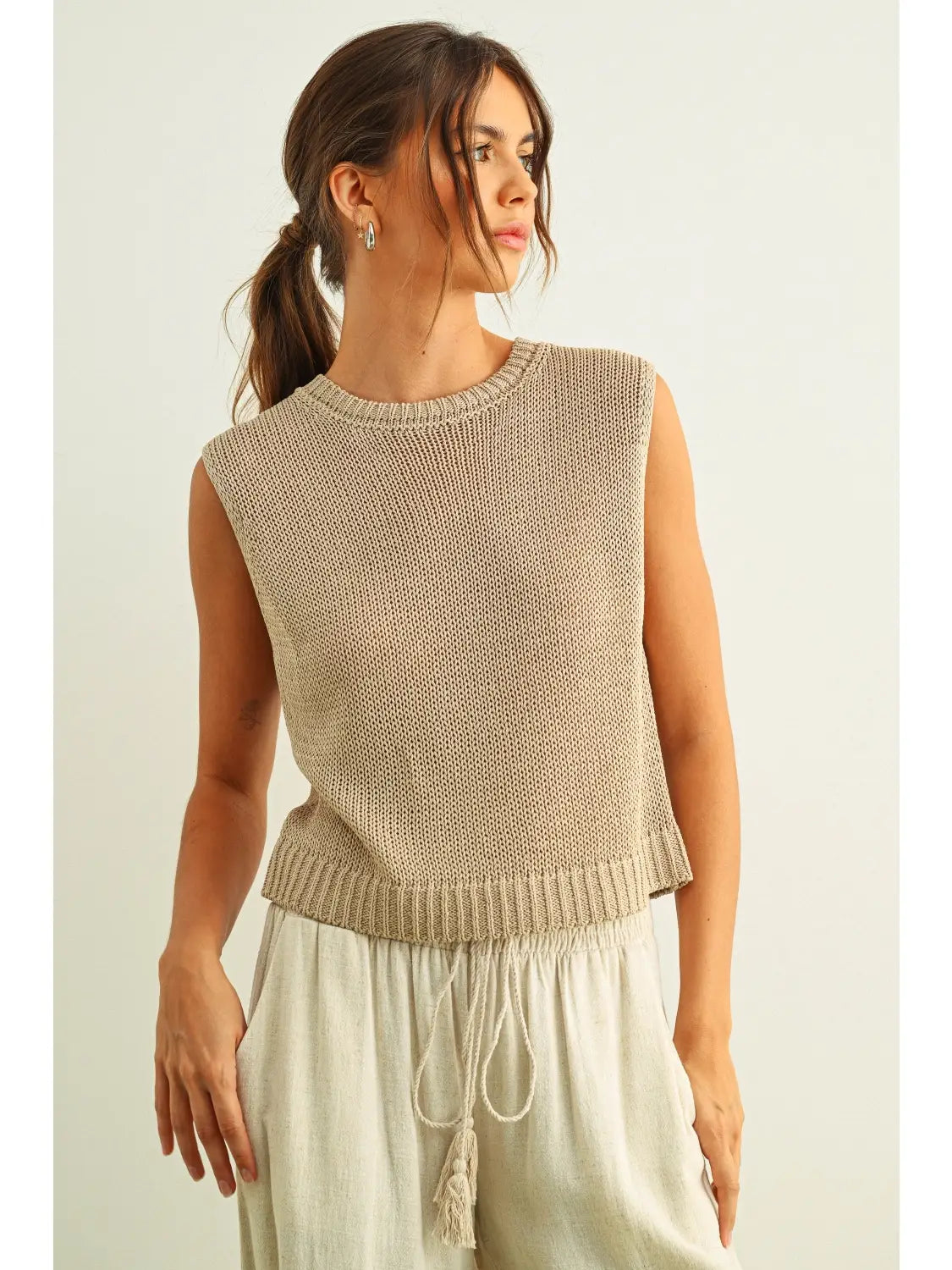 Sleeveless Knitted Top