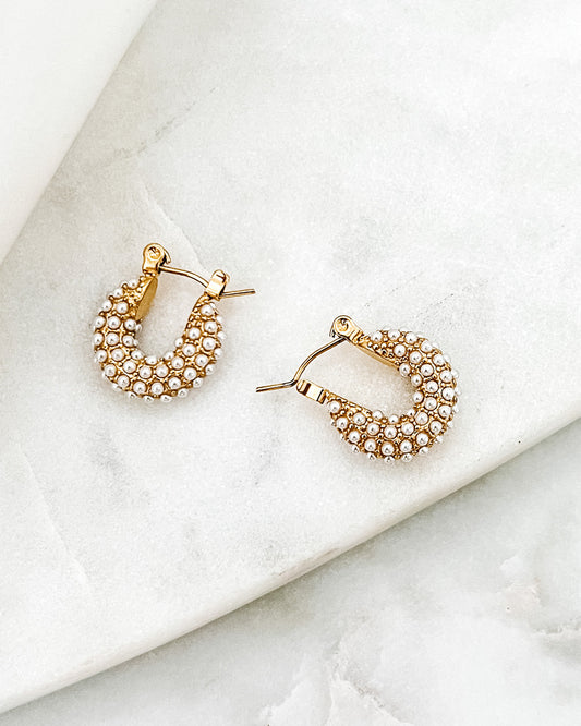 Elias Pearl Huggie Earring