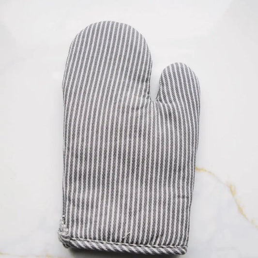 Simple Stripe Oven Mitt