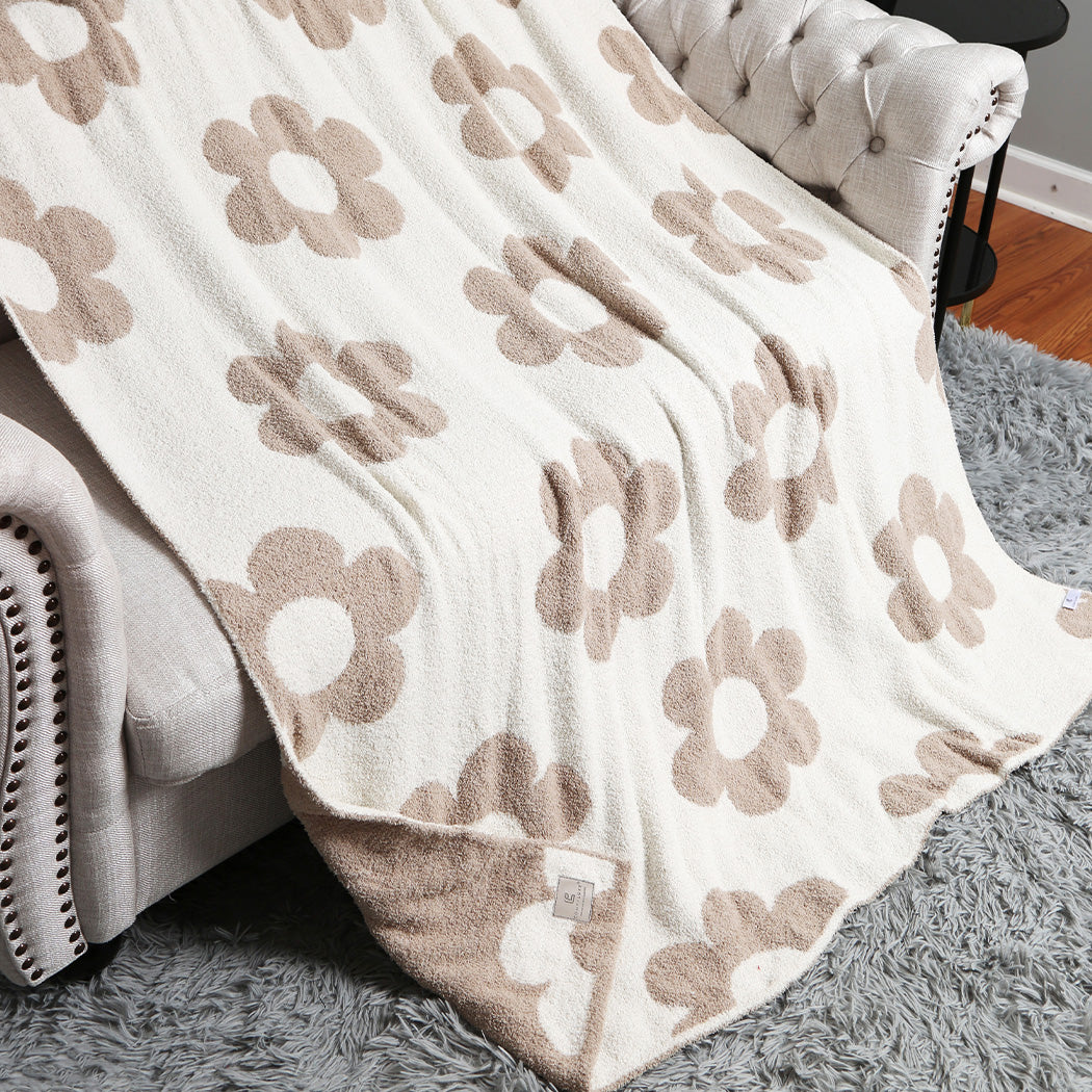 Daisy Throw Blanket