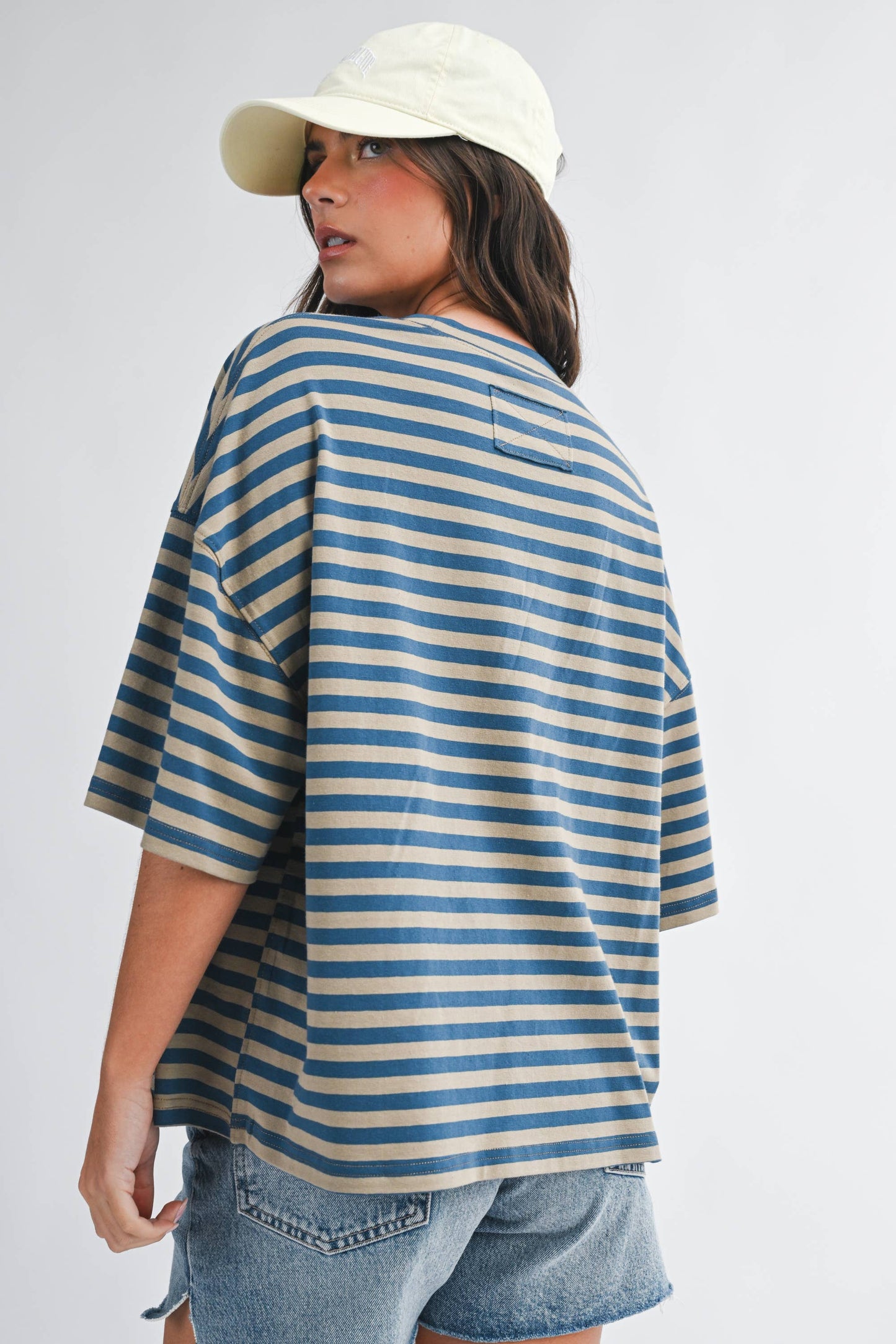 Oversized Stripe Boyfriend Tee I Gray